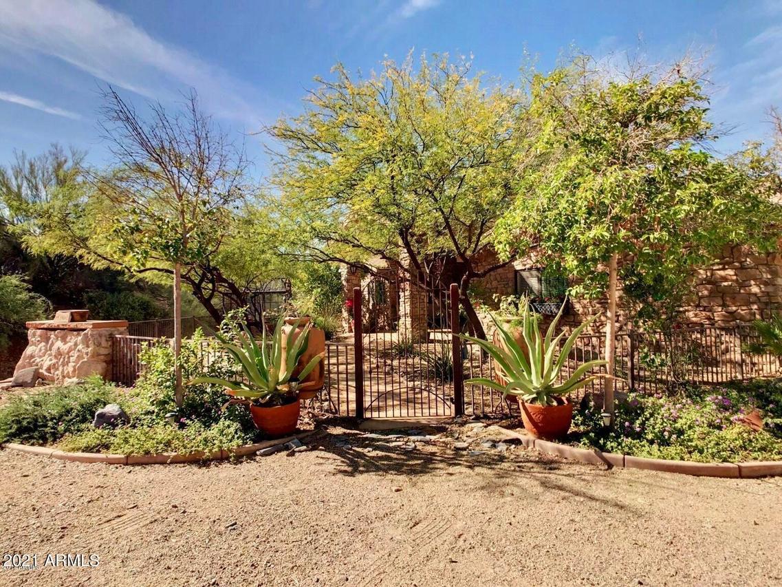 39042 N School House Rd., Cave Creek, AZ 85331