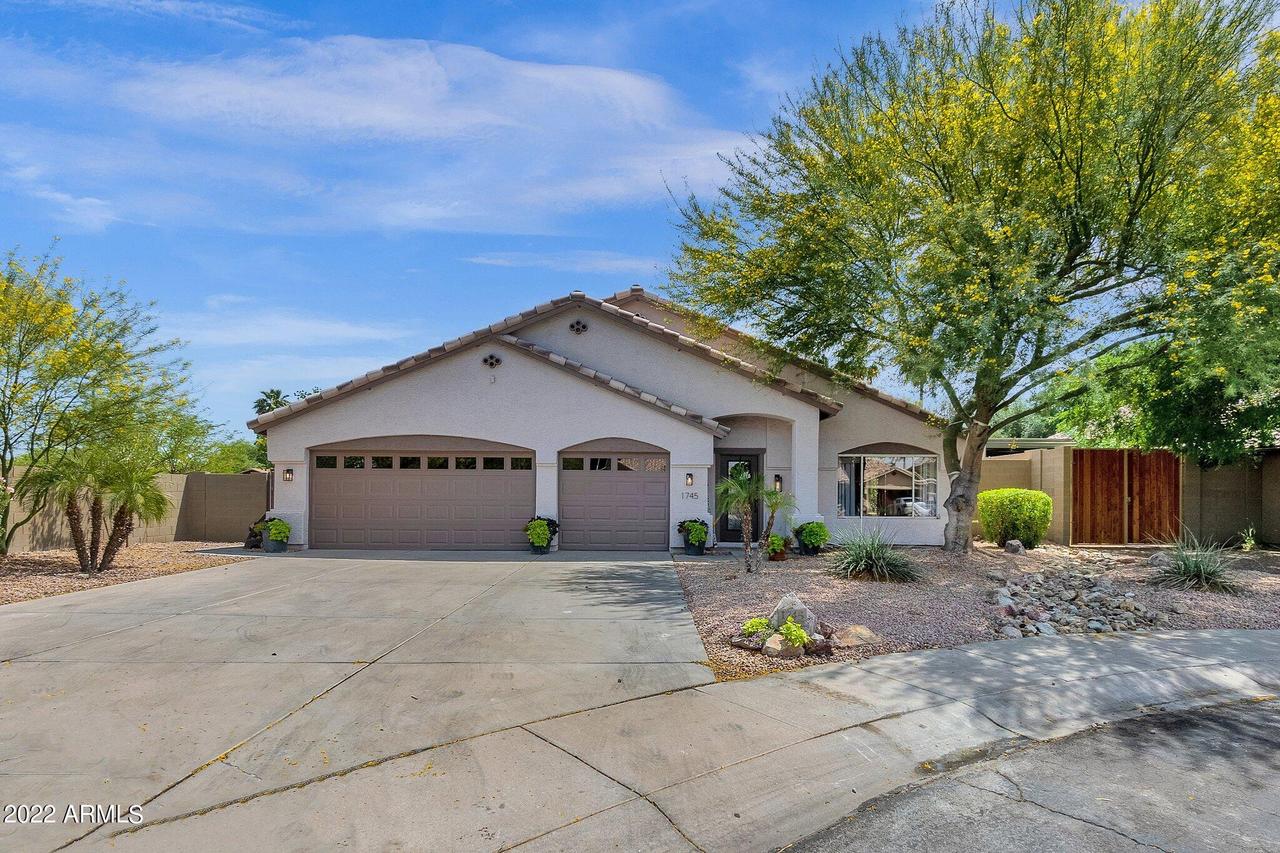 1745 S Spartan Ct., Gilbert, AZ 85233