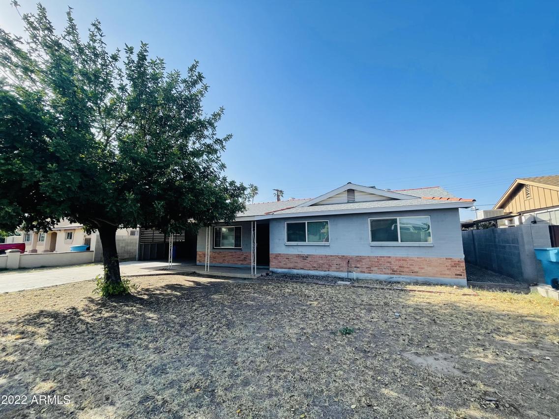 2444 W Echo Ln., Phoenix, AZ 85021