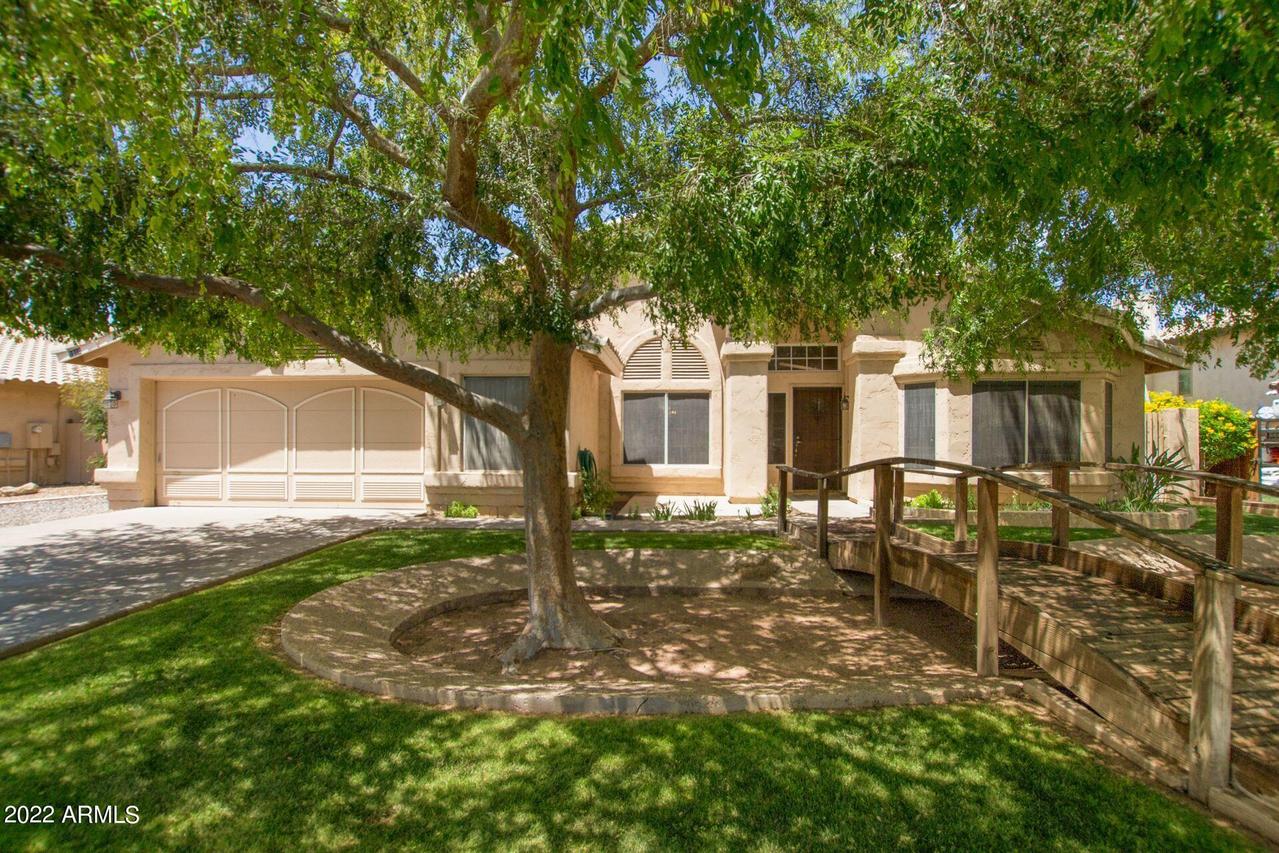 1918 E Belmont Dr., Tempe, AZ 85284