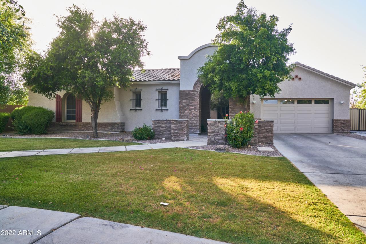 2700 E Flower Ct., Gilbert, AZ 85297