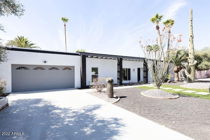 6621 E Sharon Dr., Scottsdale, AZ 85254