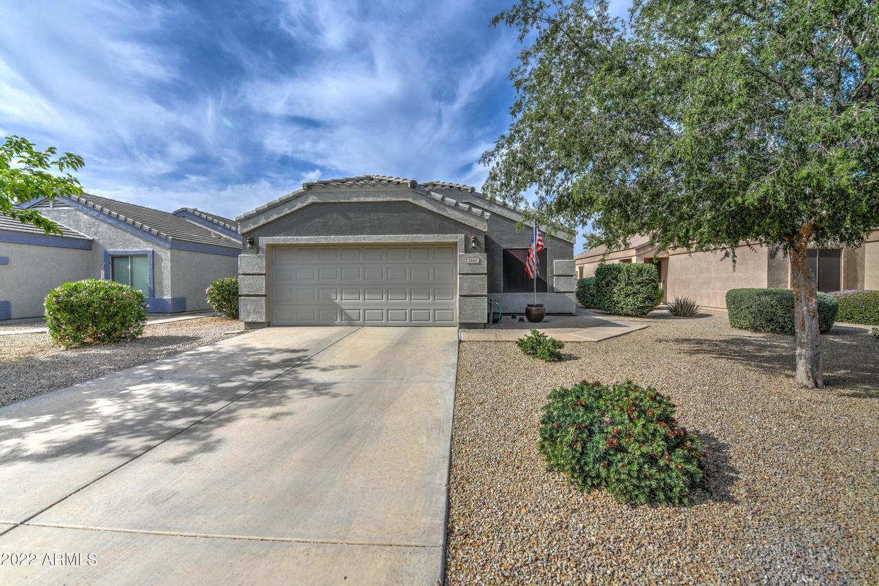 1262 E Christopher St., San Tan Valley, AZ 85140
