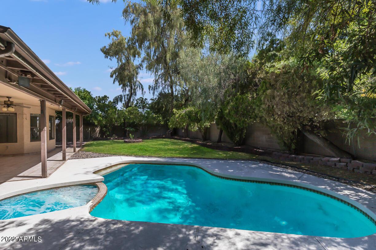16233 N 60th Ave., Glendale, AZ 85306