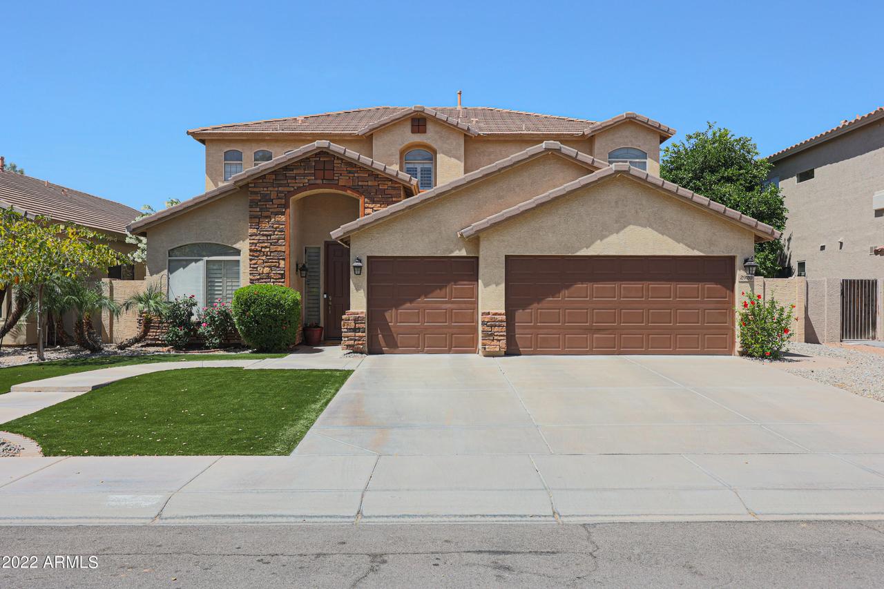 2920 E San Tan St., Chandler, AZ 85225