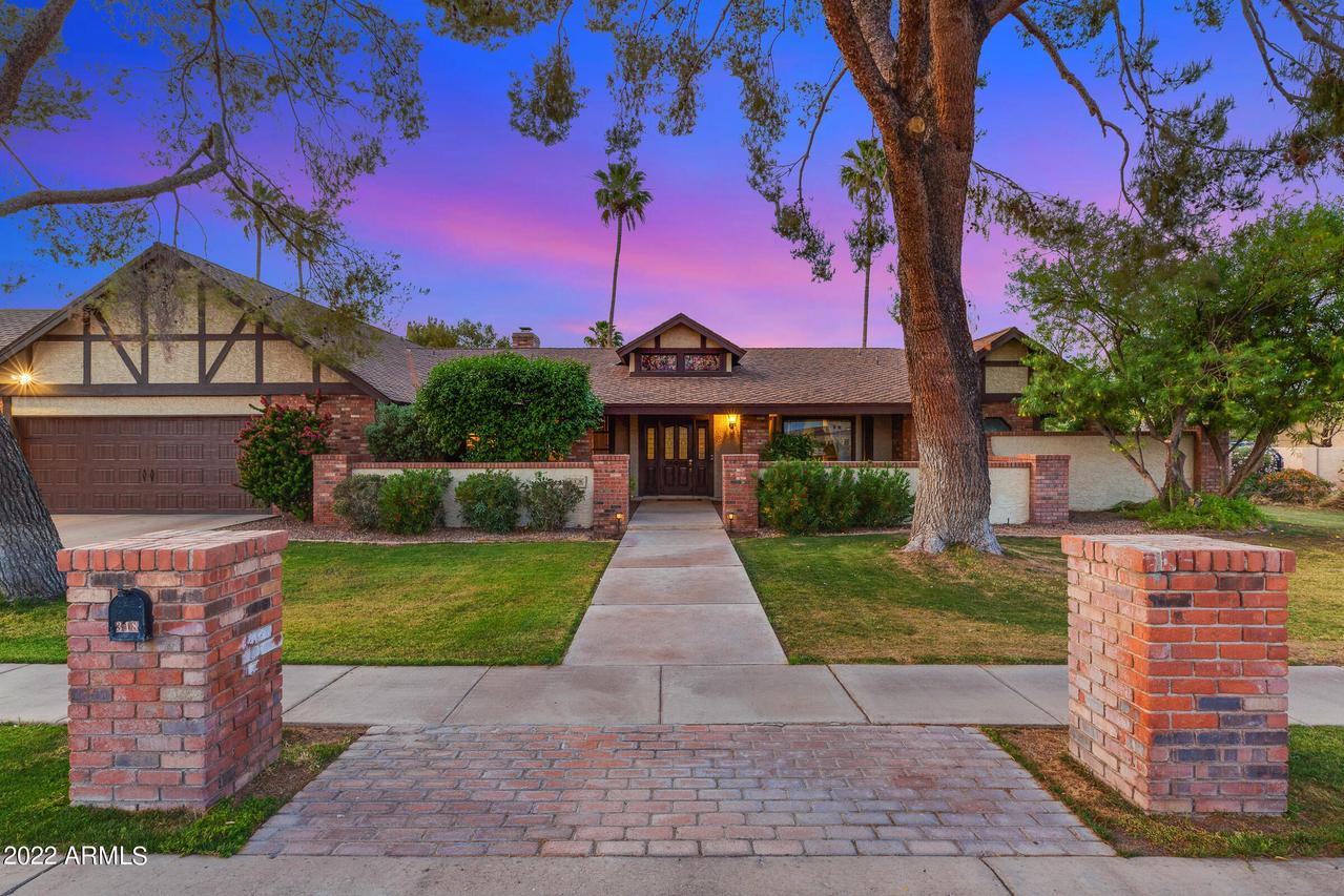 318 E Carver Rd., Tempe, AZ 85284