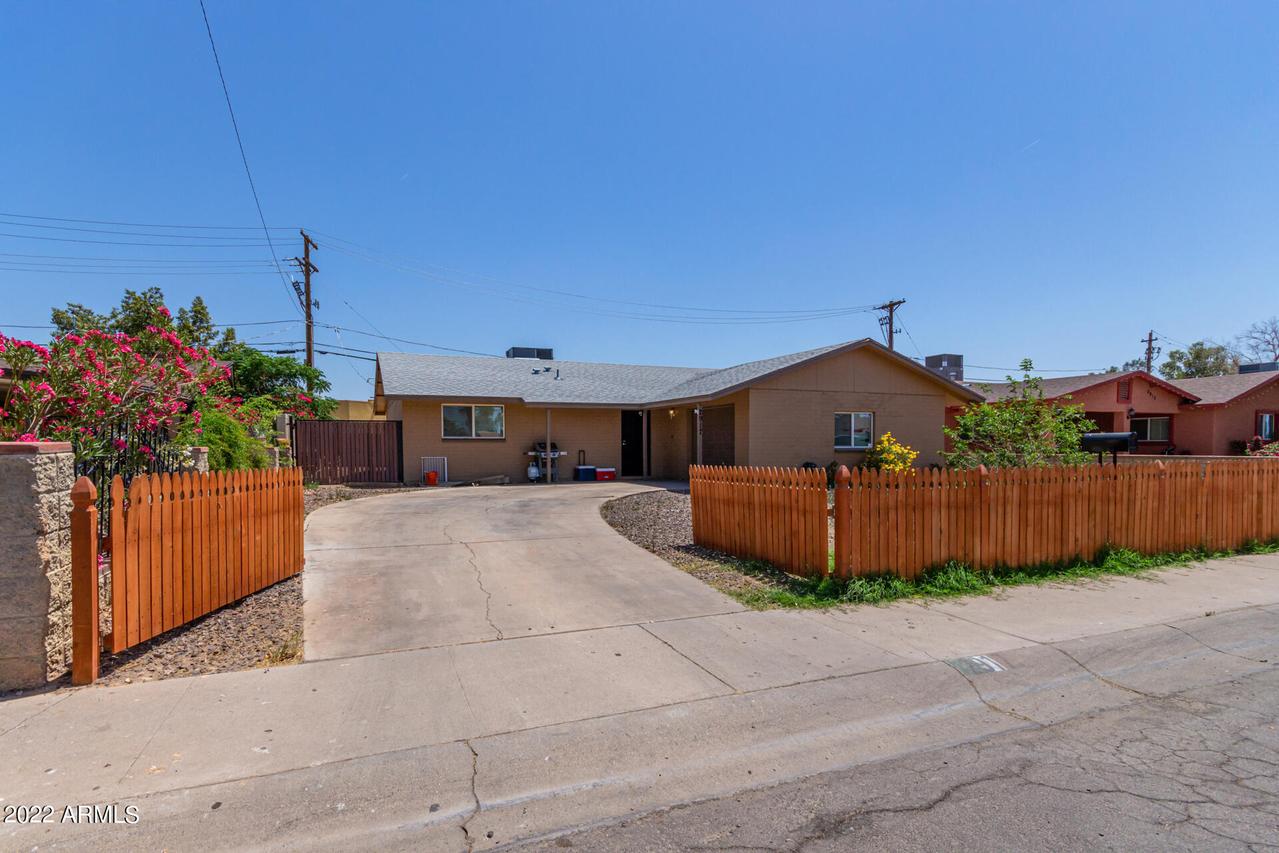 2917 N 44th Ln., Phoenix, AZ 85031