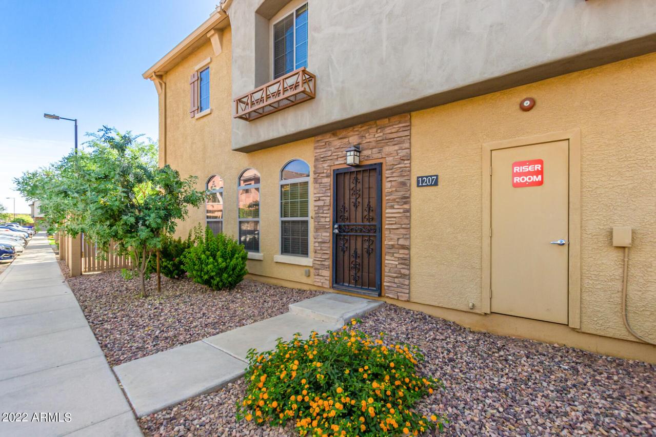 1350 S Greenfield Rd. #1207, Mesa, AZ 85206