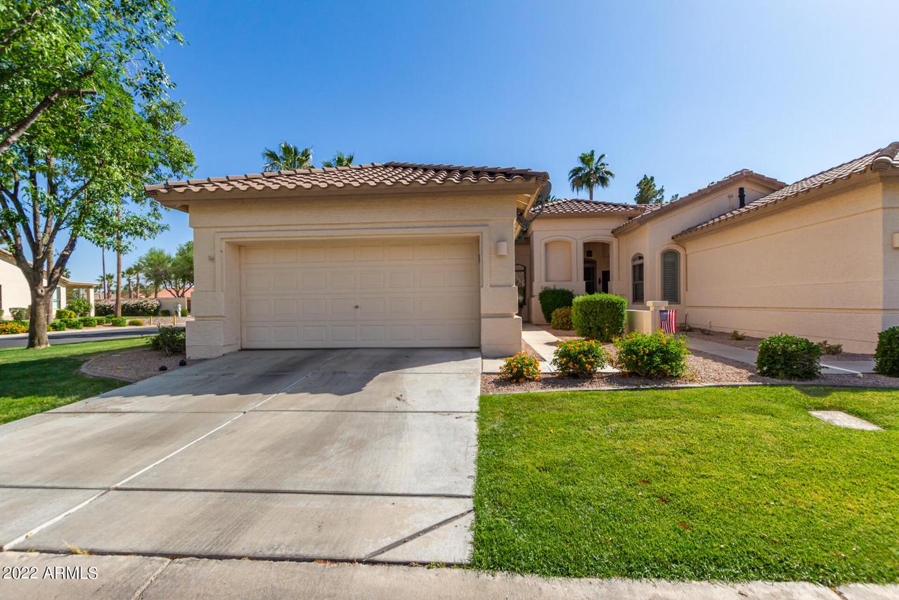 9729 E Holiday Way, Sun Lakes, AZ 85248