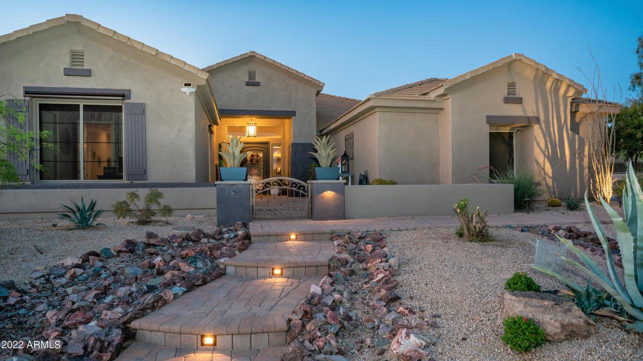 8718 E Menlo Cir., Mesa, AZ 85207