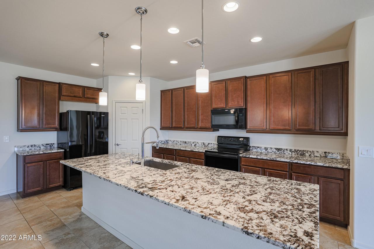 21686 N 259th Dr., Buckeye, AZ 85396