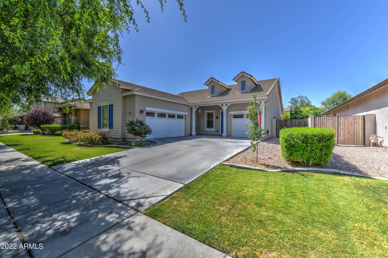 3833 E Comstock Dr., Gilbert, AZ 85296