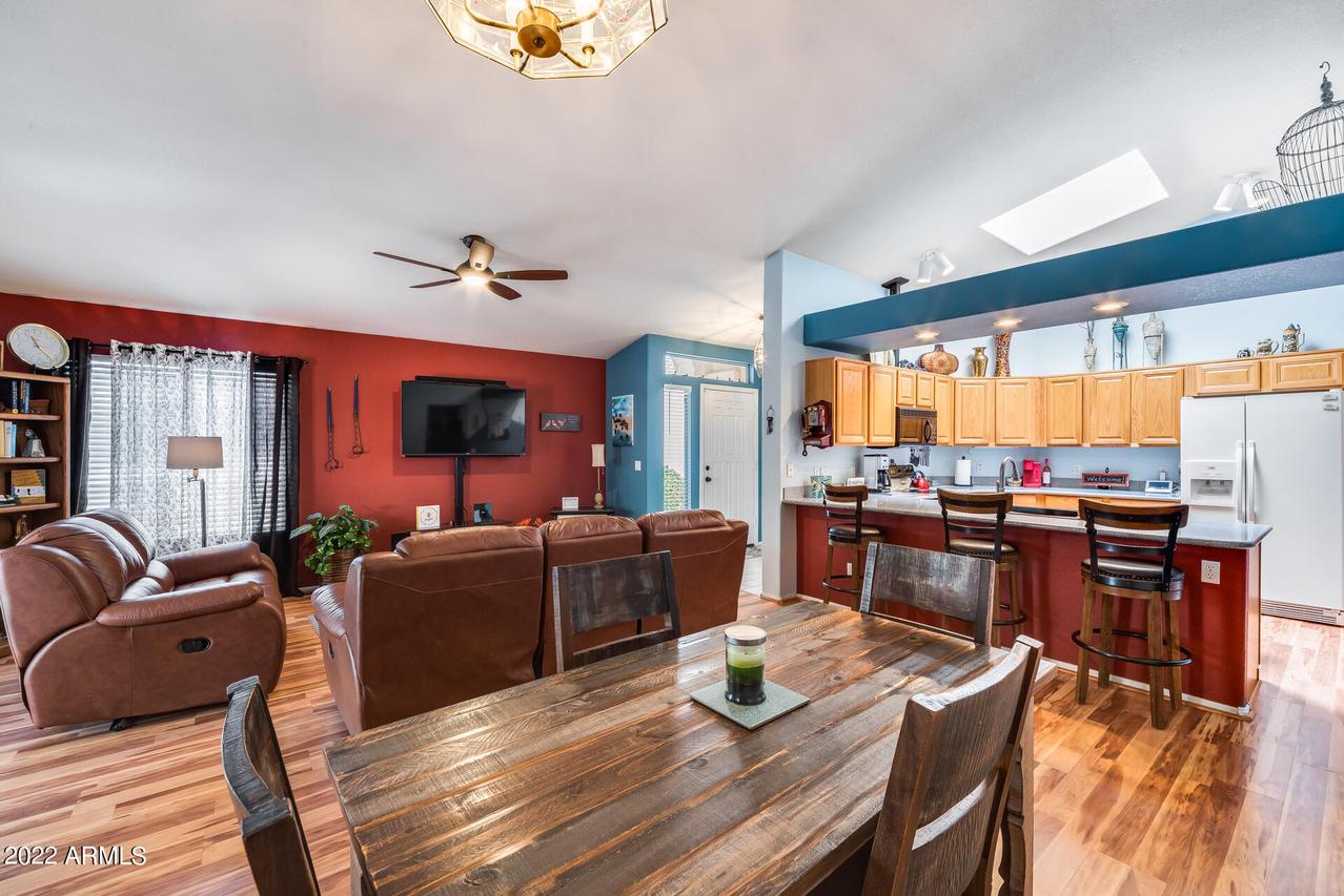 13996 W Santee Way, Surprise, AZ 85374