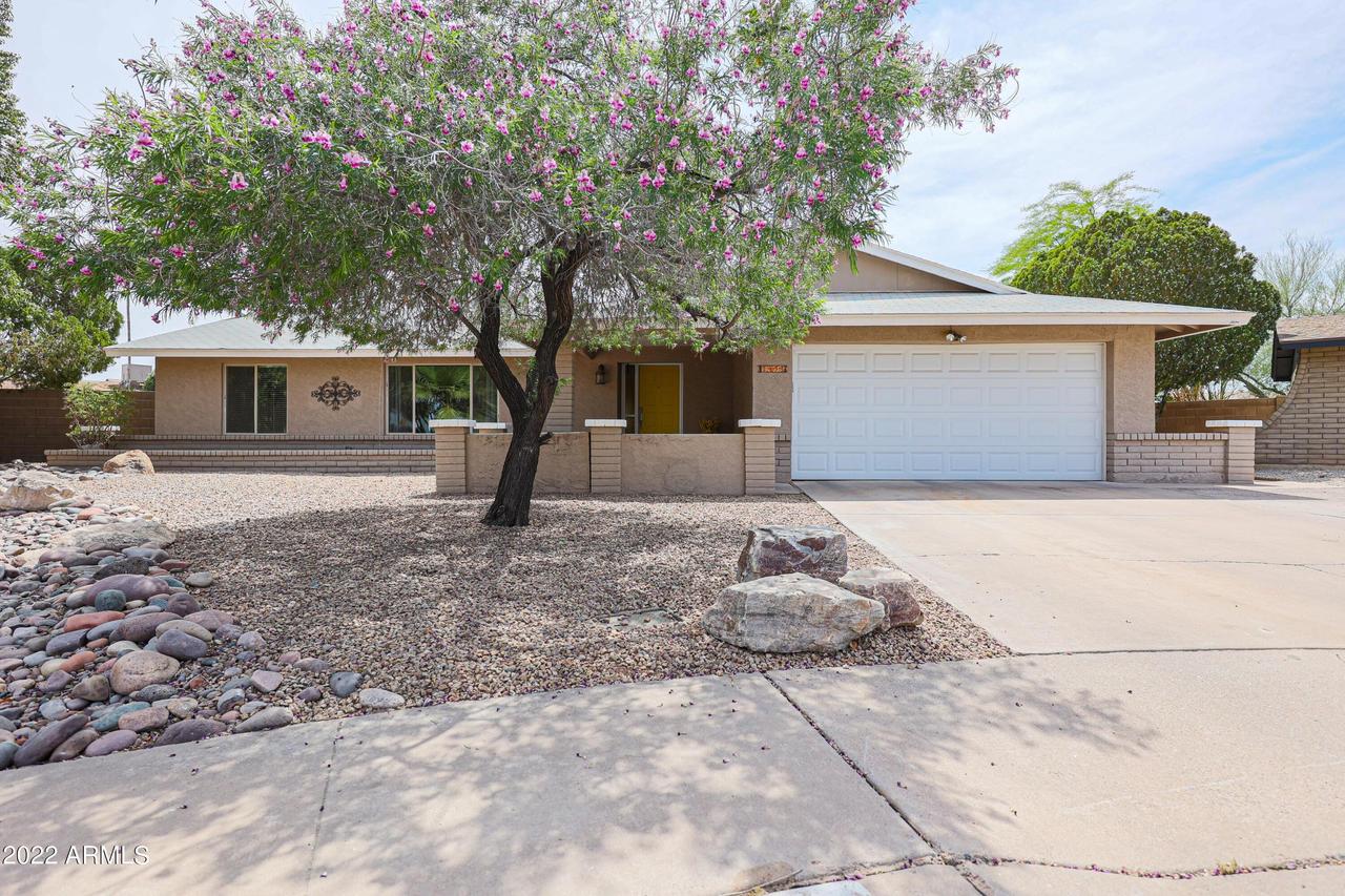 2453 W Obispo Cir., Mesa, AZ 85202
