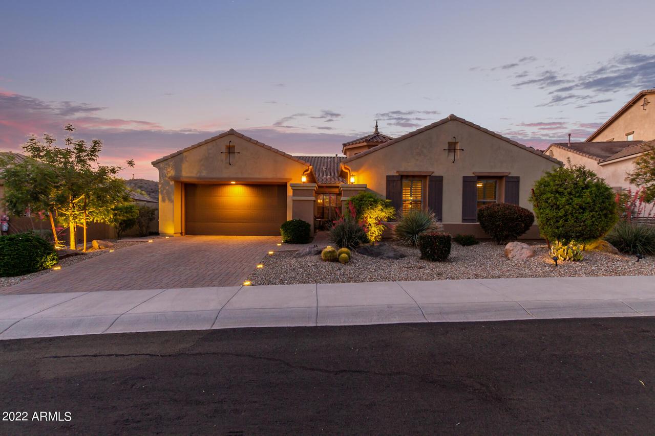 18358 W Desert Trumpet Rd., Goodyear, AZ 85338