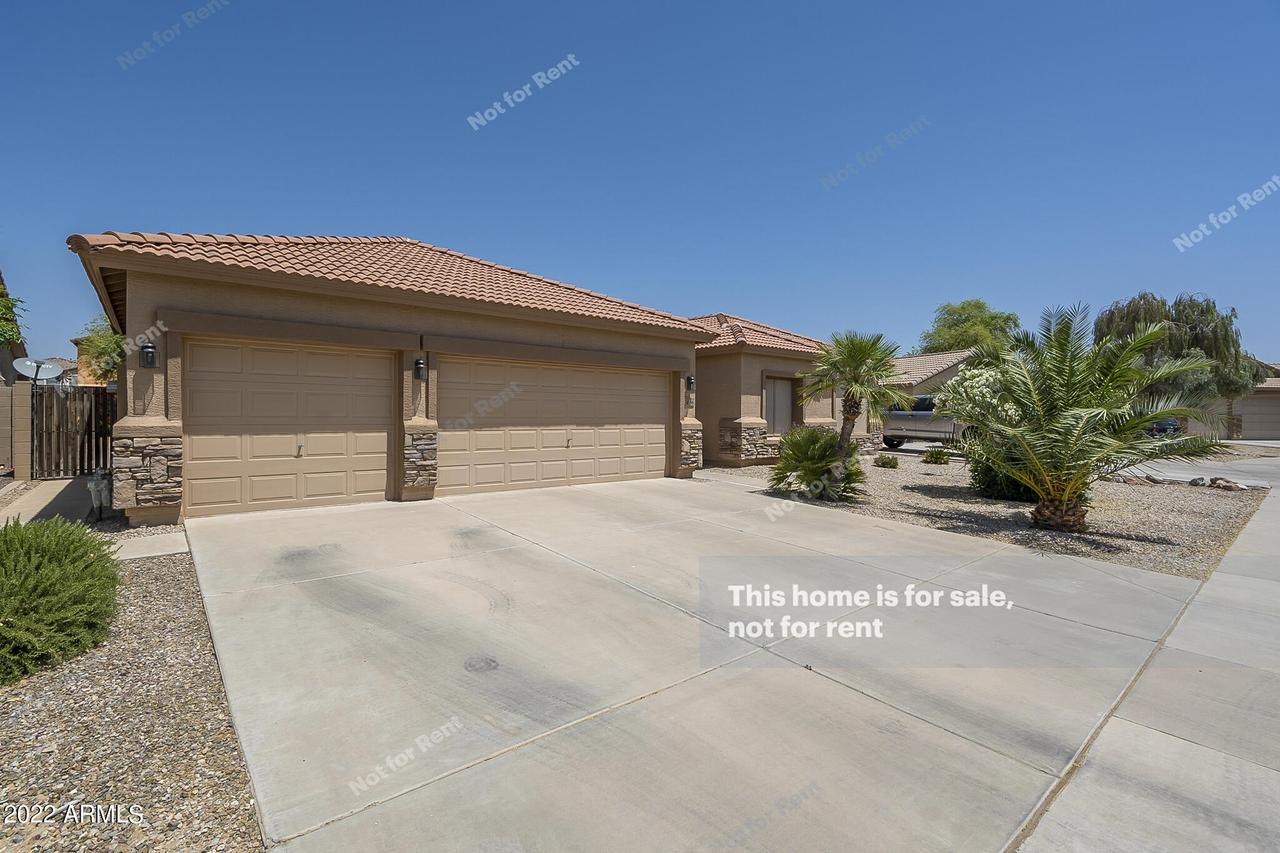 4186 E Somerset Way, San Tan Valley, AZ 85140