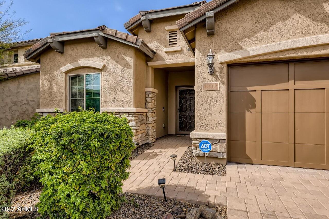 1812 W Straight Arrow Ln., Phoenix, AZ 85085