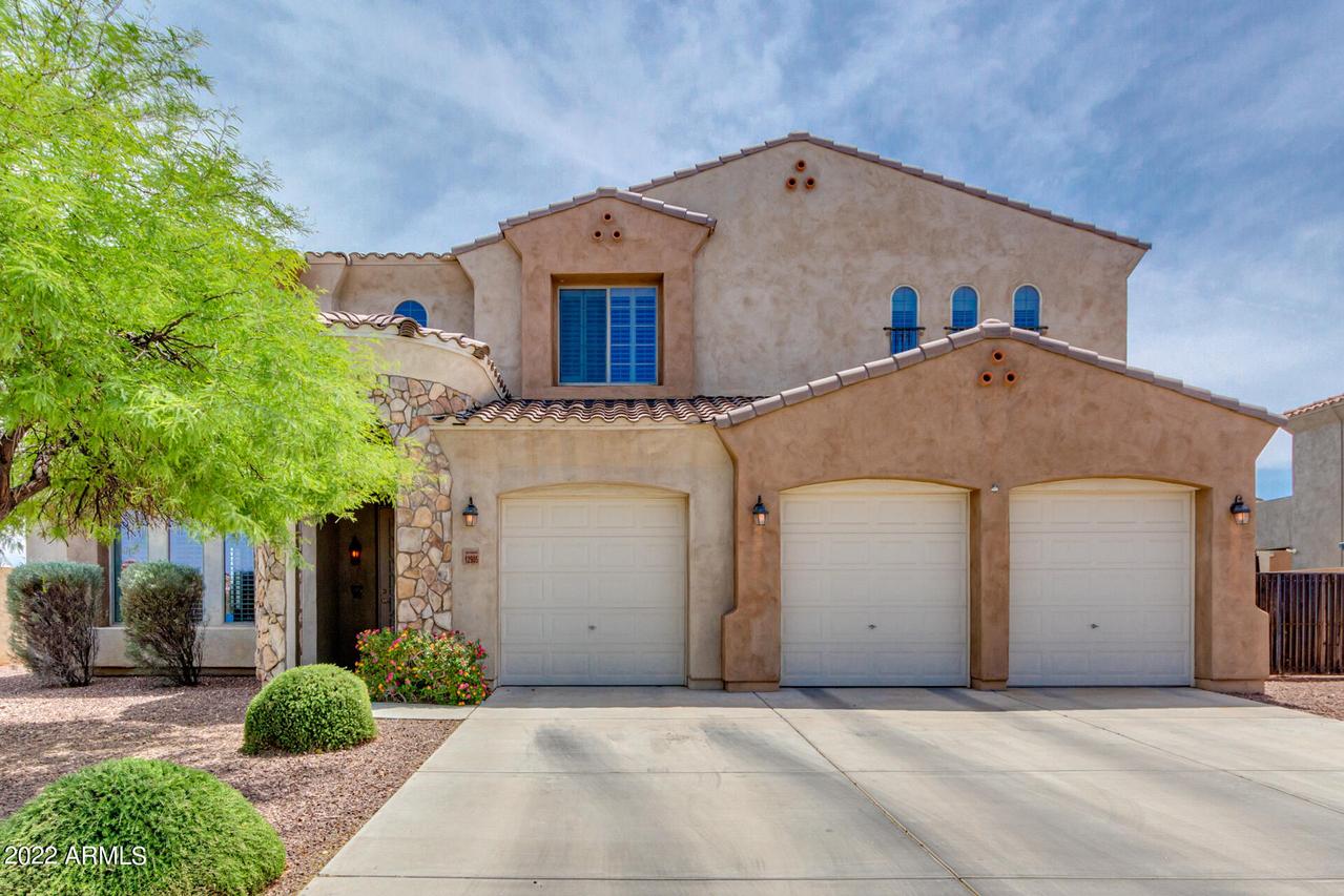 12905 W Tuckey Ln., Glendale, AZ 85307