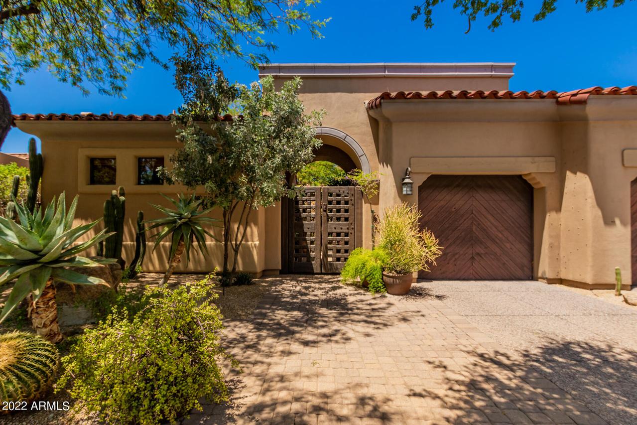 8122 E Wing Shadow Rd., Scottsdale, AZ 85255