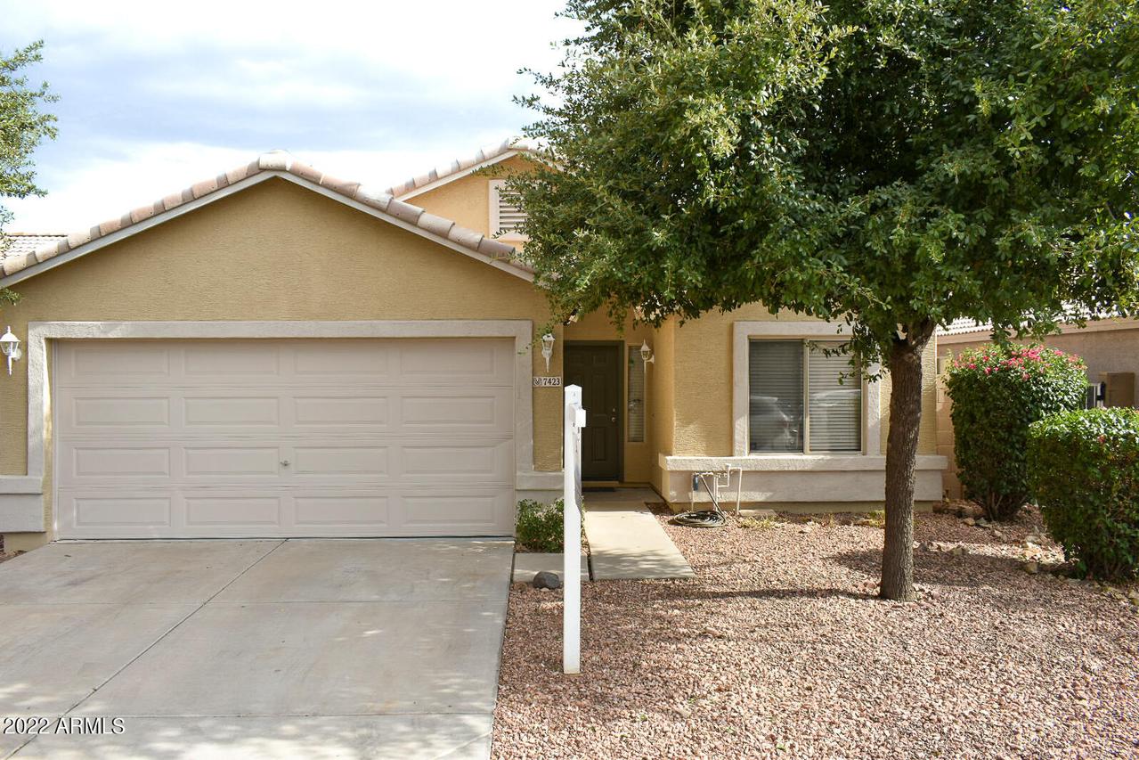 7423 W Raymond St., Phoenix, AZ 85043