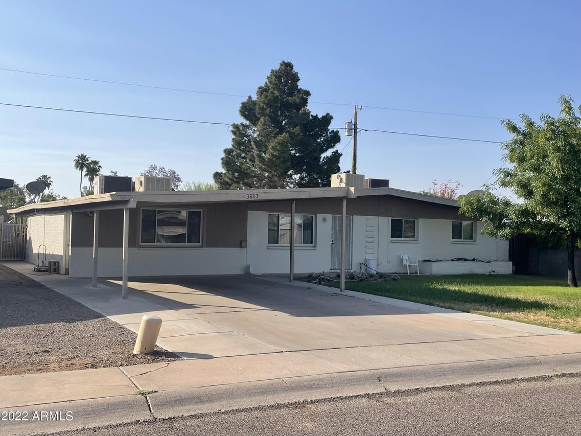 3807 E Laurel Ln., Phoenix, AZ 85028