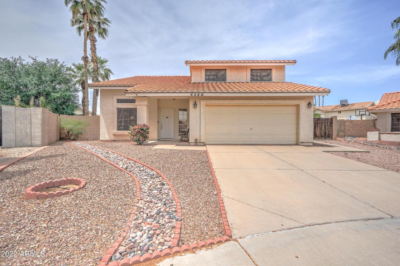 4320 E Woodland Dr., Phoenix, AZ 85048