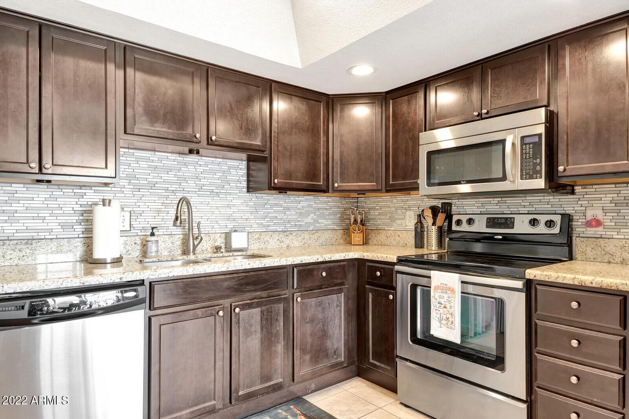 924 E Diamond Dr., Tempe, AZ 85283