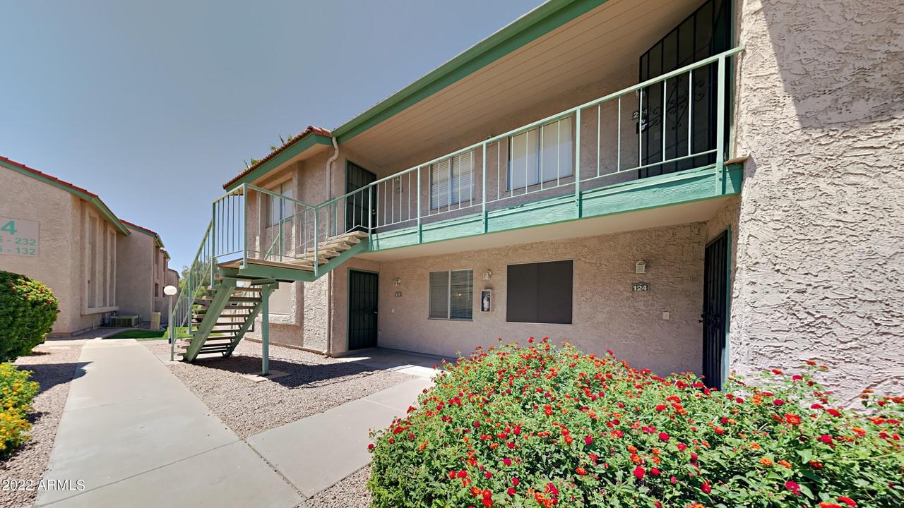 623 W Guadalupe Rd. #117, Mesa, AZ 85210