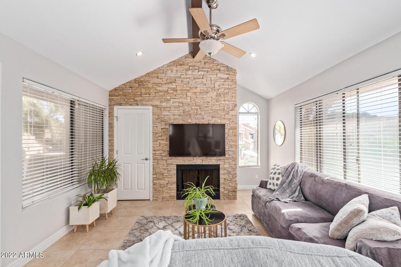 10055 E Mountainview Lake Dr. #2033, Scottsdale, AZ 85258