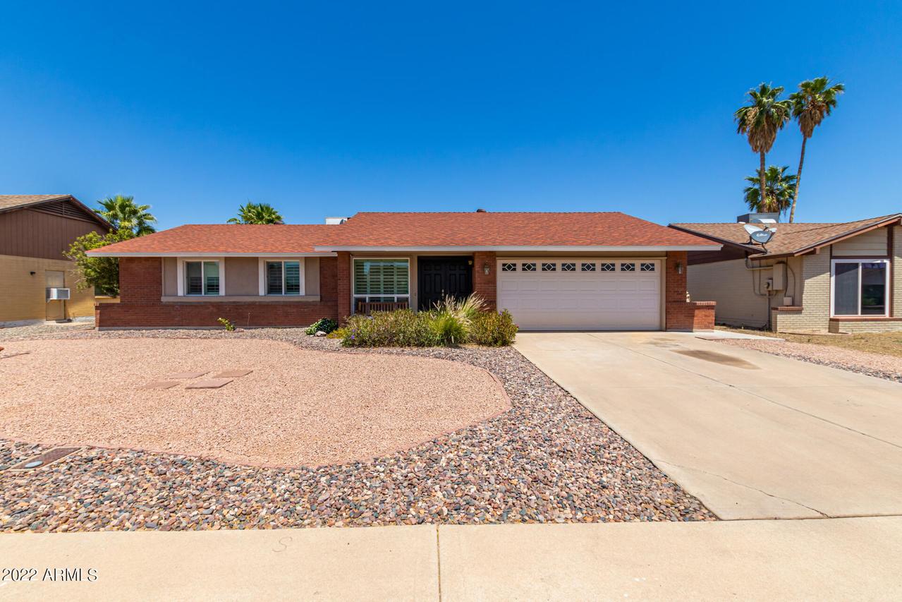 10548 W Echo Ln., Peoria, AZ 85345