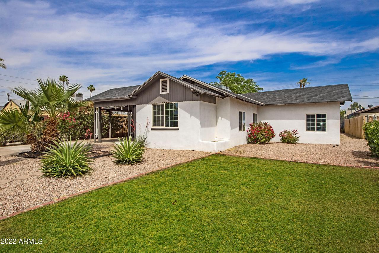 2525 N Mitchell St., Phoenix, AZ 85006