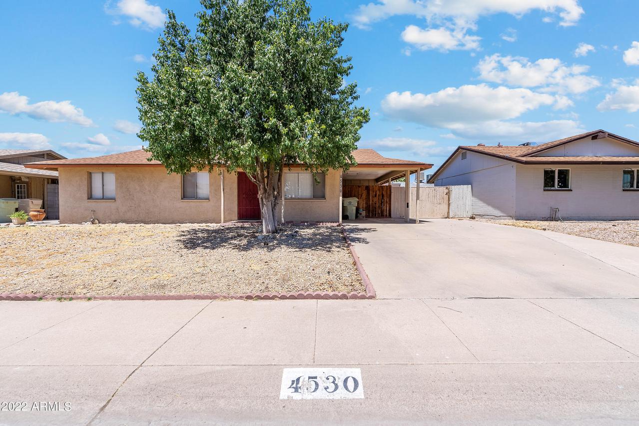 4530 W Sunnyslope Ln., Glendale, AZ 85302