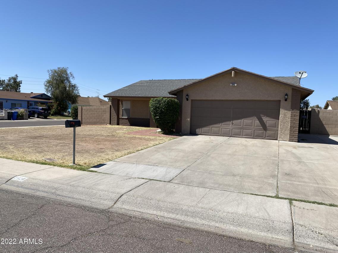 7428 W Minnezona Ave., Phoenix, AZ 85033