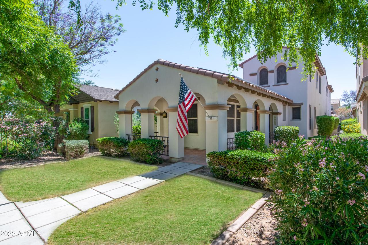 15317 W Dreyfus St., Surprise, AZ 85379