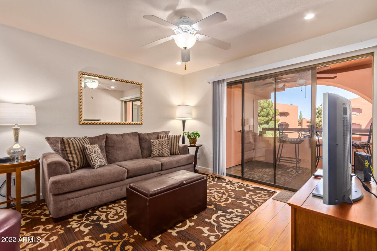 4303 E Cactus Rd. #322, Phoenix, AZ 85032