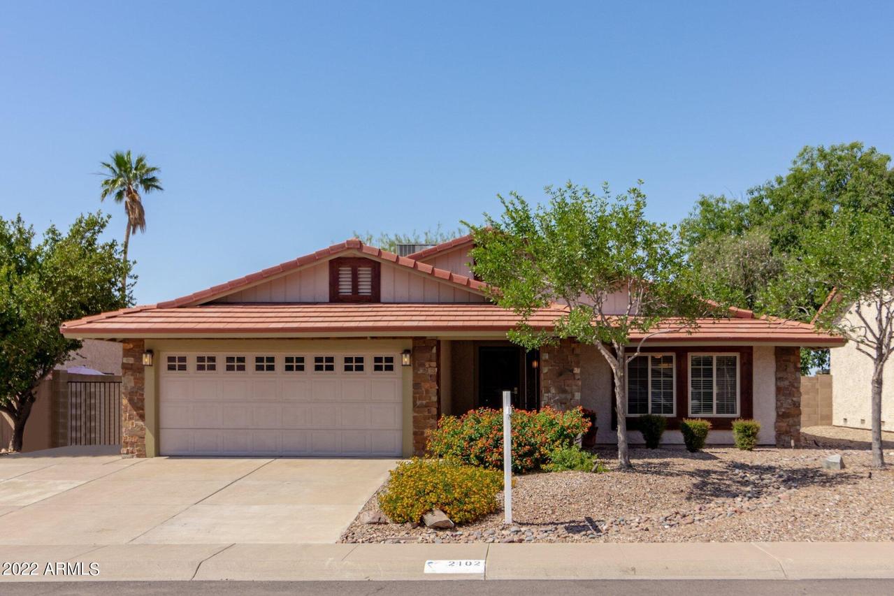 2102 E Evans Dr., Phoenix, AZ 85022