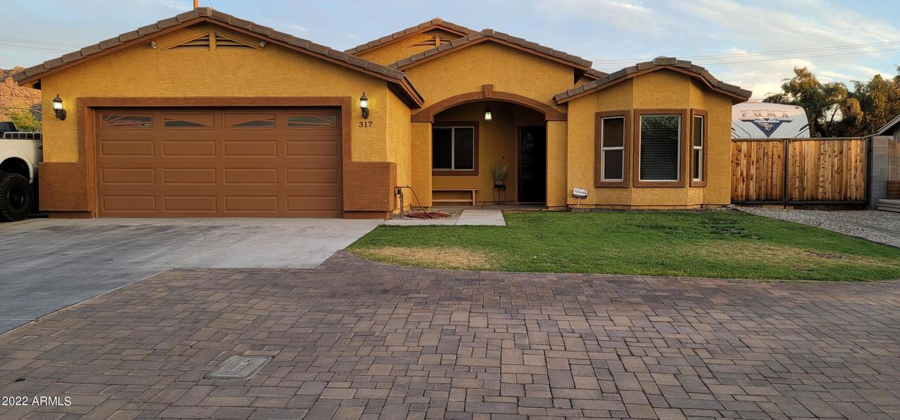 317 E Dobbins Rd., Phoenix, AZ 85042