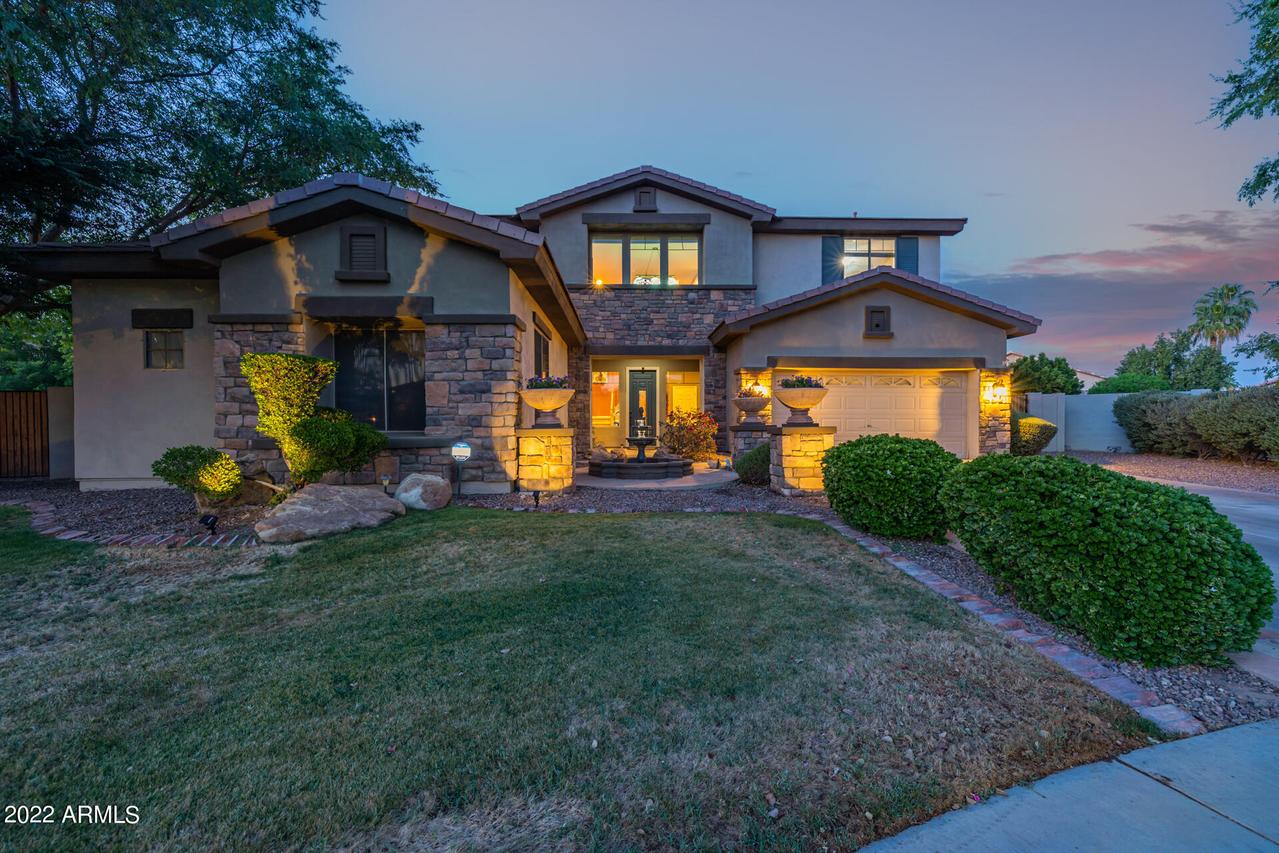 1008 W Horseshoe Ave., Gilbert, AZ 85233