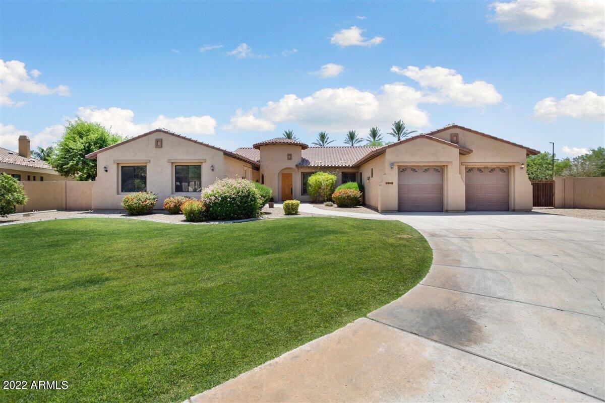 2304 N 143rd Dr., Goodyear, AZ 85395