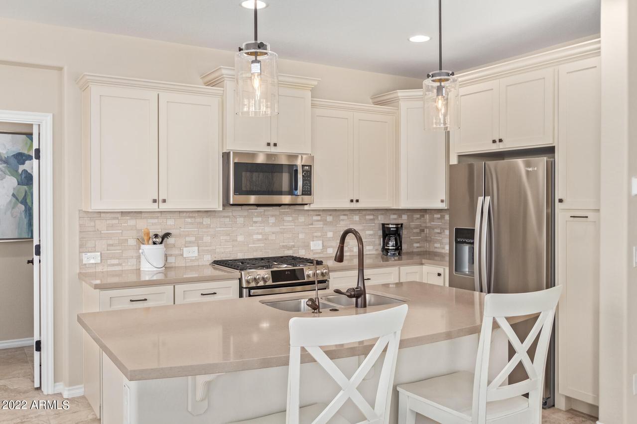 779 E Cobble Stone Dr., San Tan Valley, AZ 85140