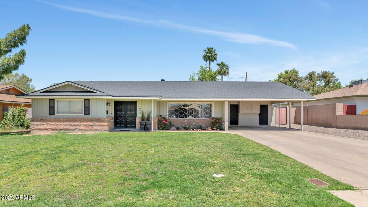 1642 E Berridge Ln., Phoenix, AZ 85016