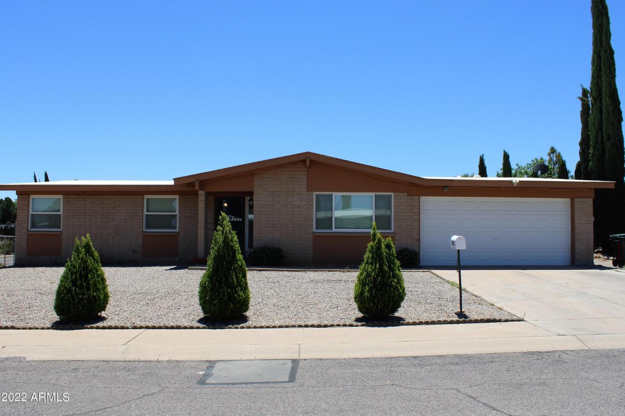 3518 Blackbird Dr., Sierra Vista, AZ 85635