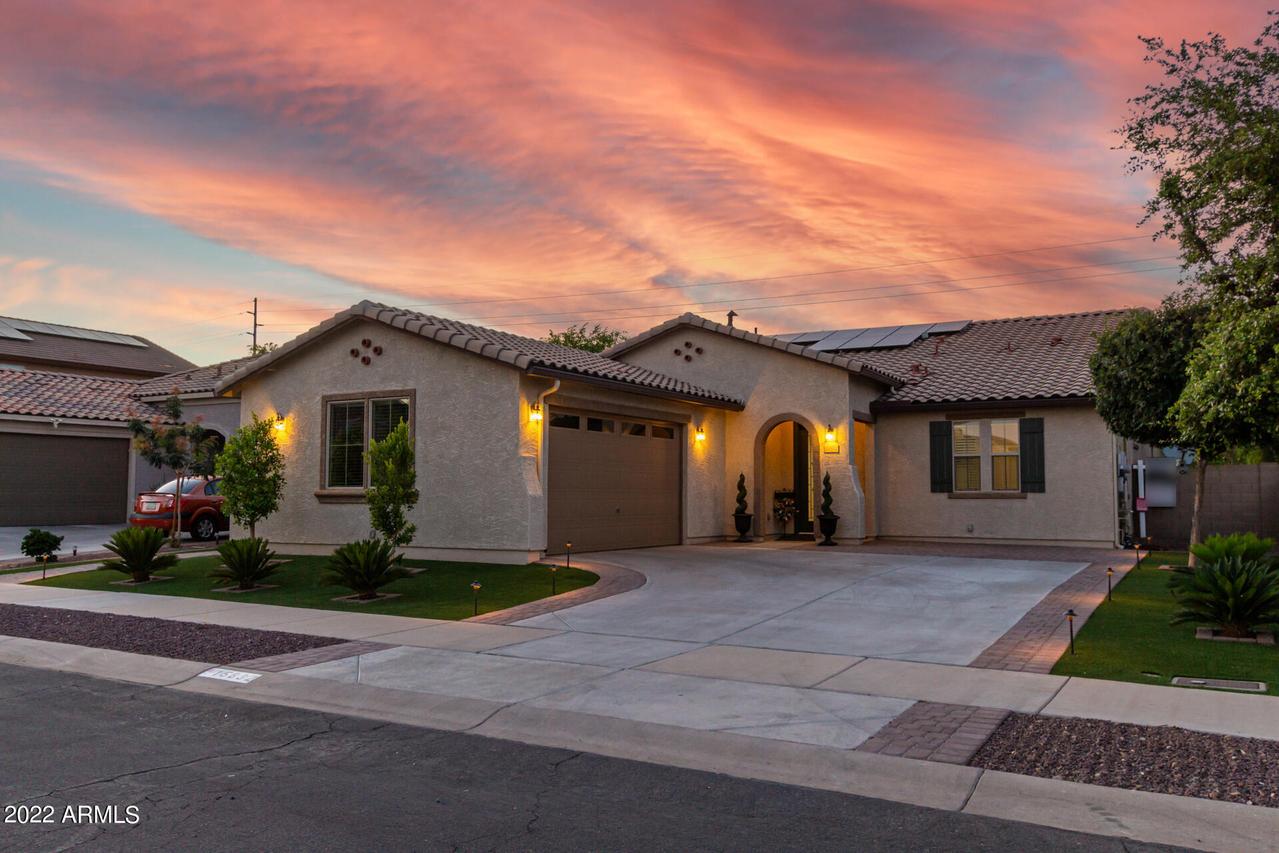 15832 W Shaw Butte Dr., Surprise, AZ 85379