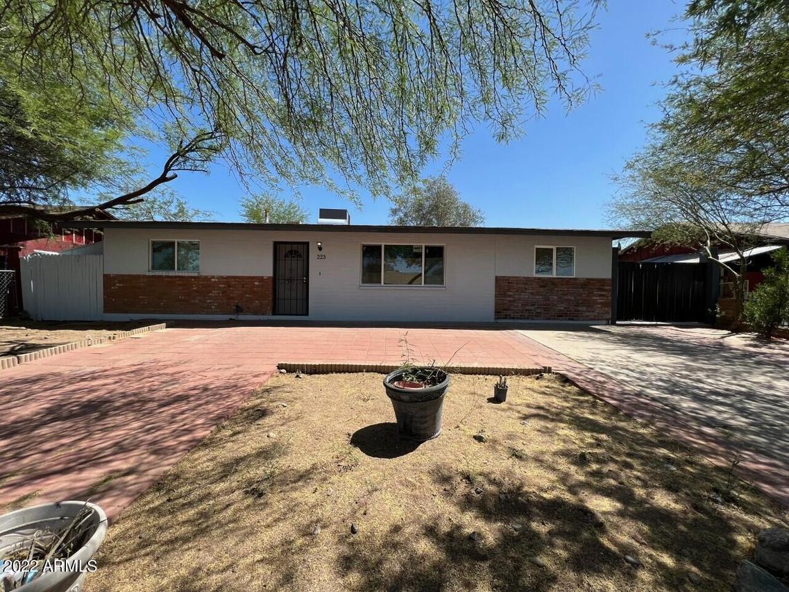 223 W Gary Way, Phoenix, AZ 85041