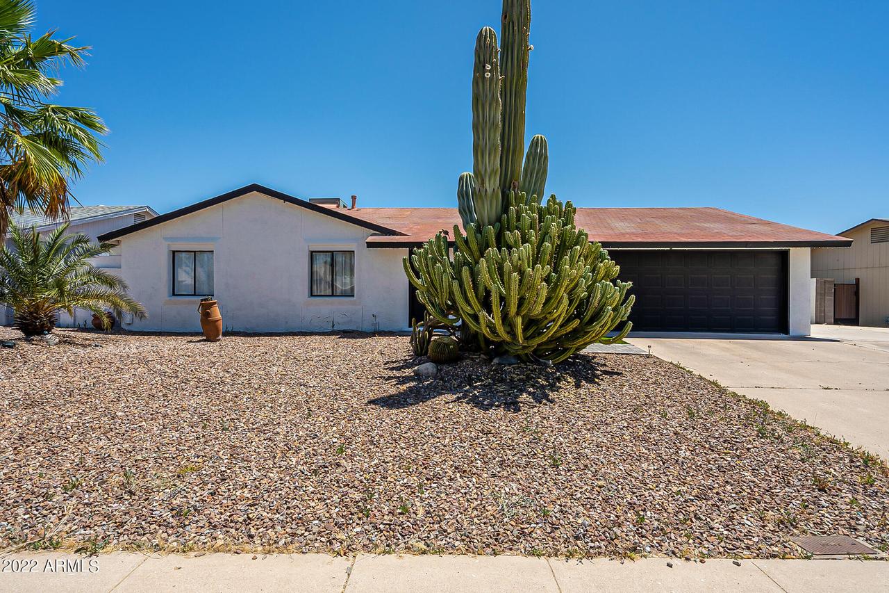 13641 N 38th Pl., Phoenix, AZ 85032