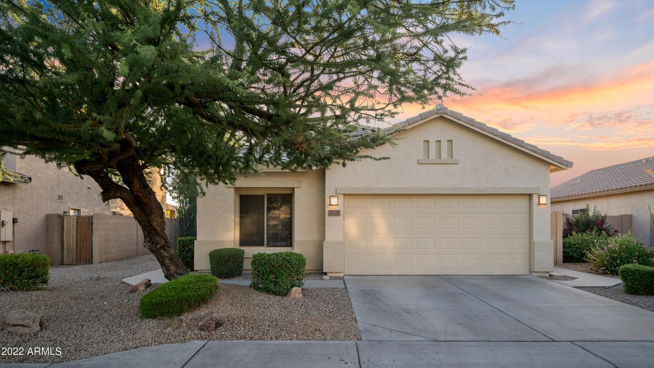 25218 N 40th Ln., Phoenix, AZ 85083