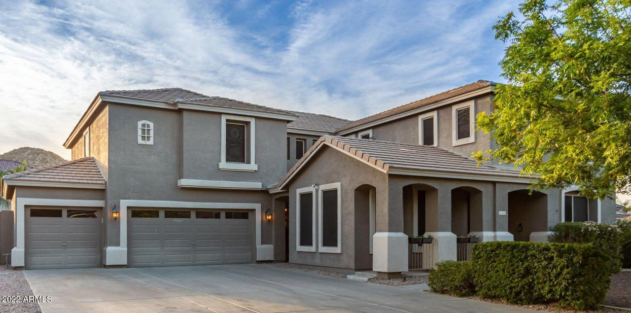 31240 N Latigo Ln., San Tan Valley, AZ 85143