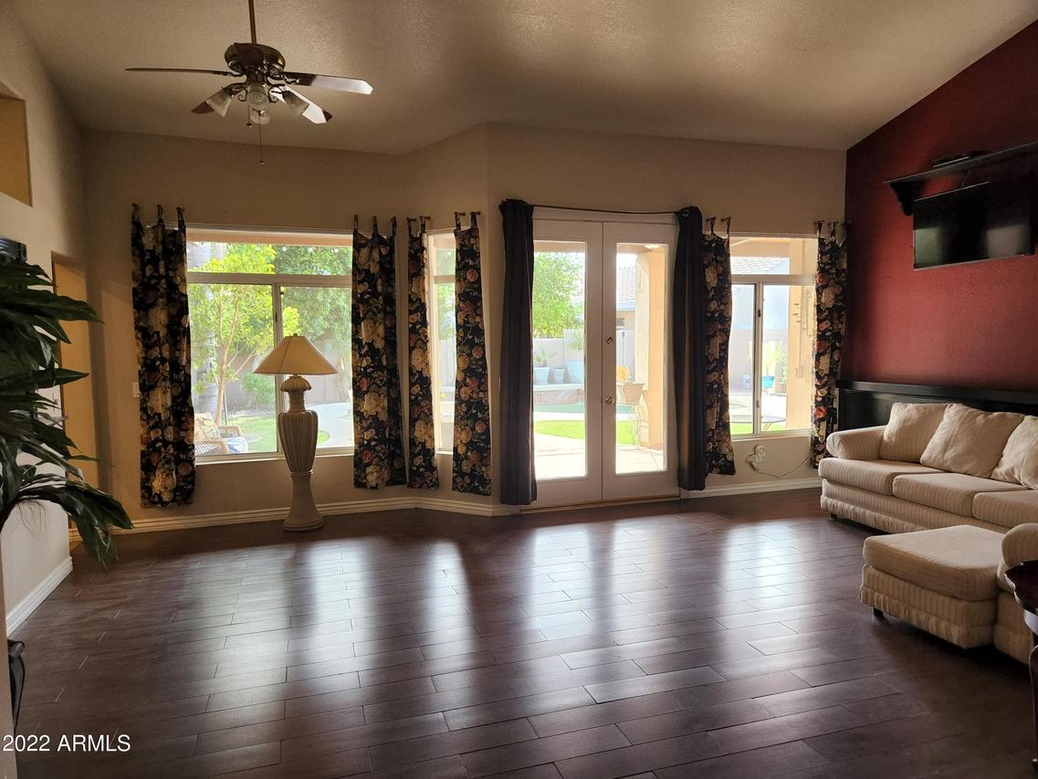 22354 N 71st Ln., Glendale, AZ 85310