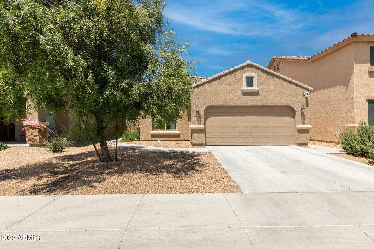 4728 W Winchcomb Dr., Glendale, AZ 85306