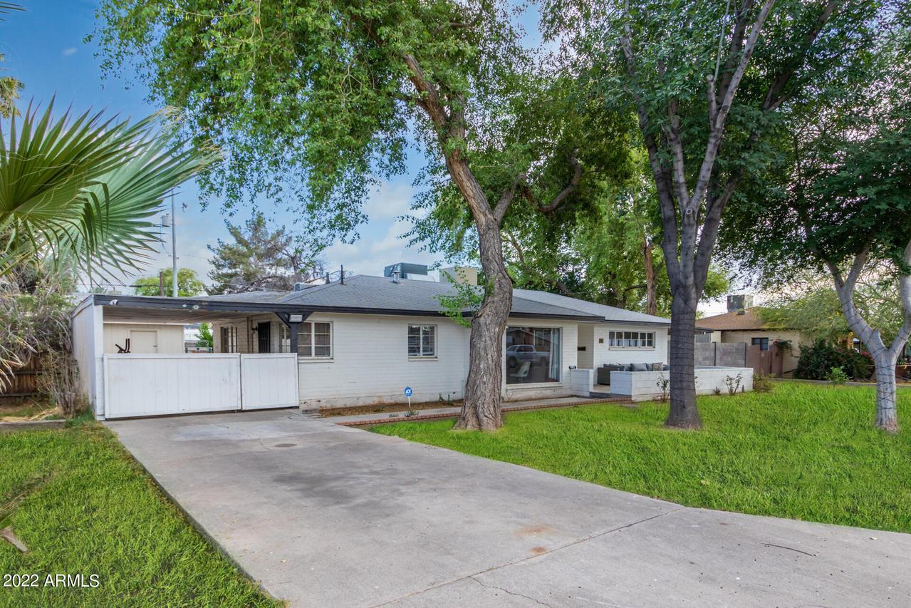 5961 W State Ave., Glendale, AZ 85301